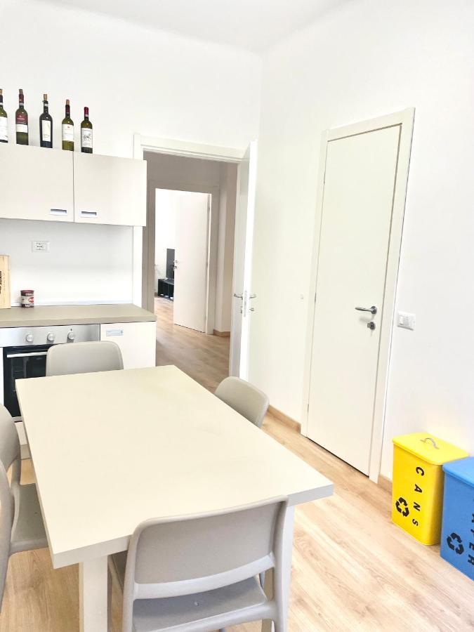 Camera Con Bagno Privato - Zona Bocconi Μιλάνο Εξωτερικό φωτογραφία