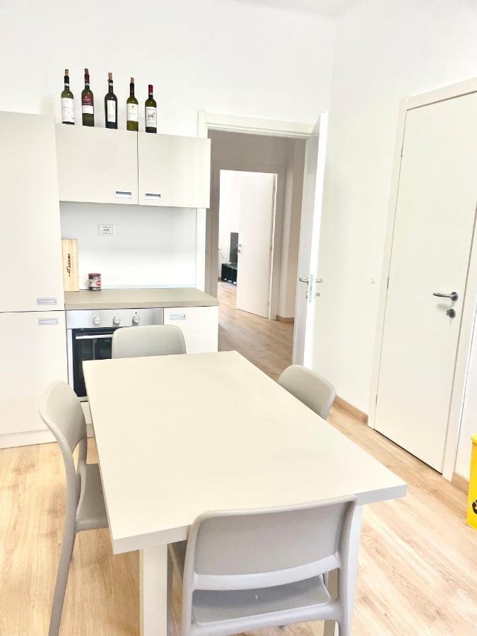 Camera Con Bagno Privato - Zona Bocconi Μιλάνο Εξωτερικό φωτογραφία